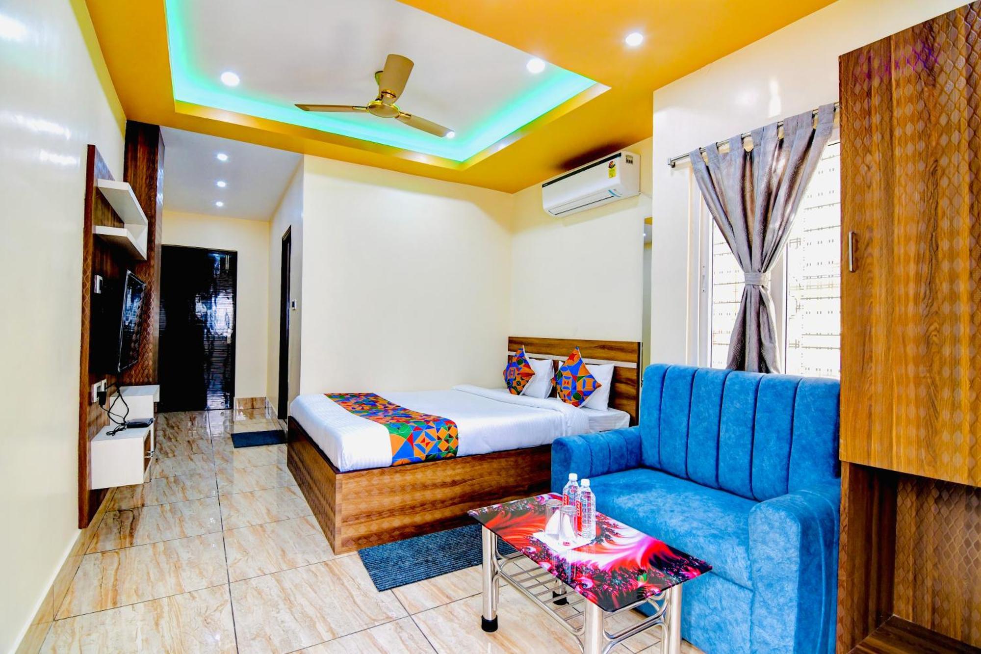 Hotel Kanan Inn Колката Екстериор снимка