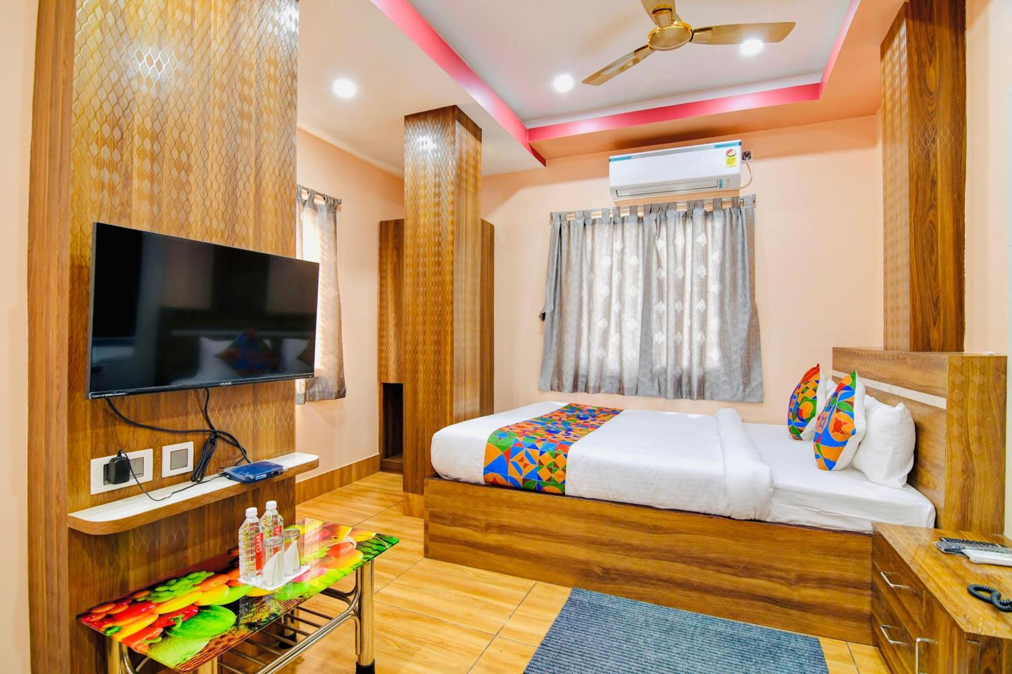 Hotel Kanan Inn Колката Екстериор снимка