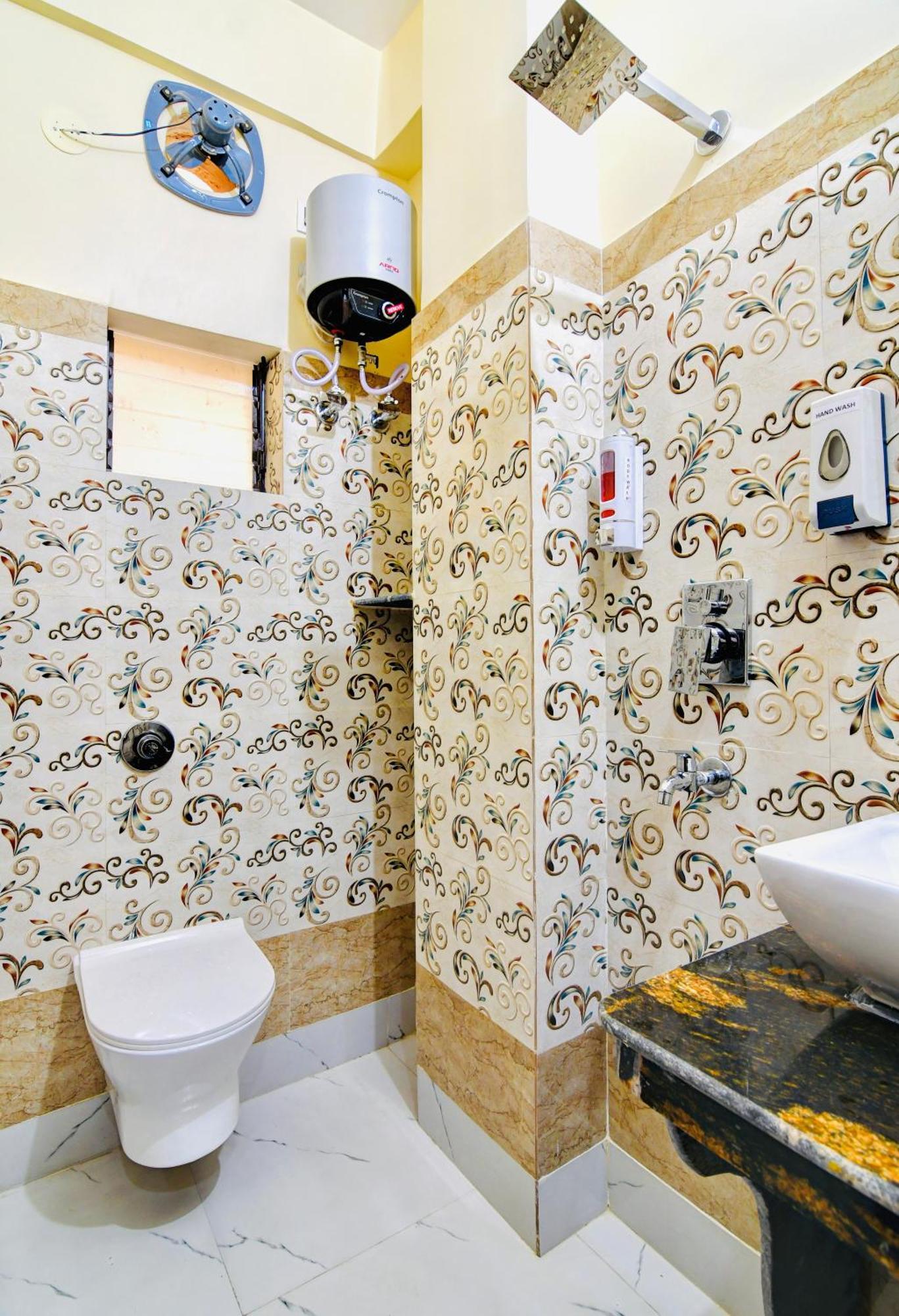 Hotel Kanan Inn Колката Екстериор снимка