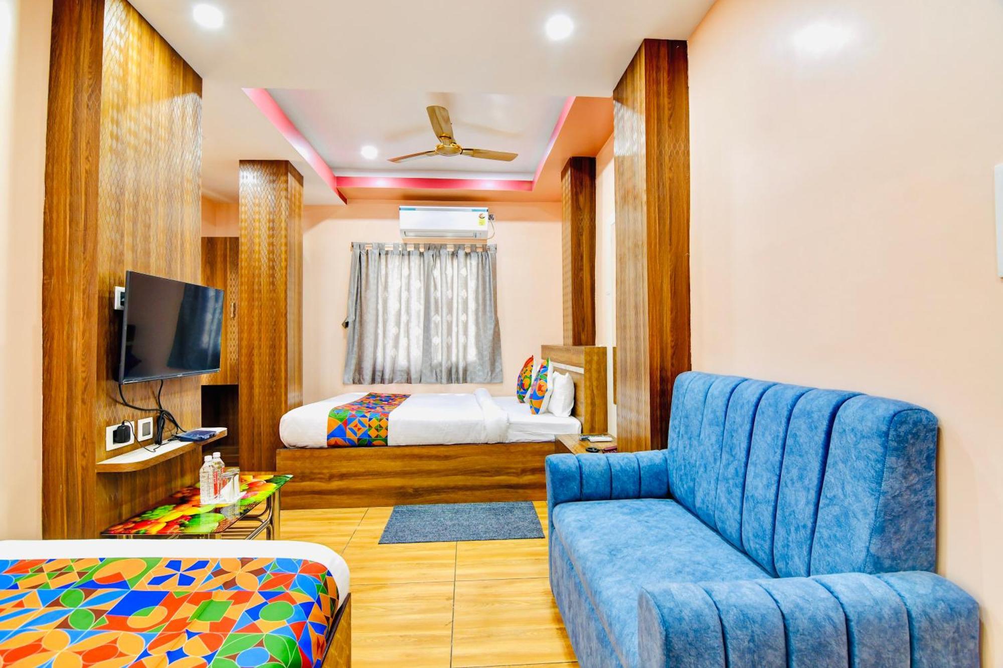 Hotel Kanan Inn Колката Екстериор снимка