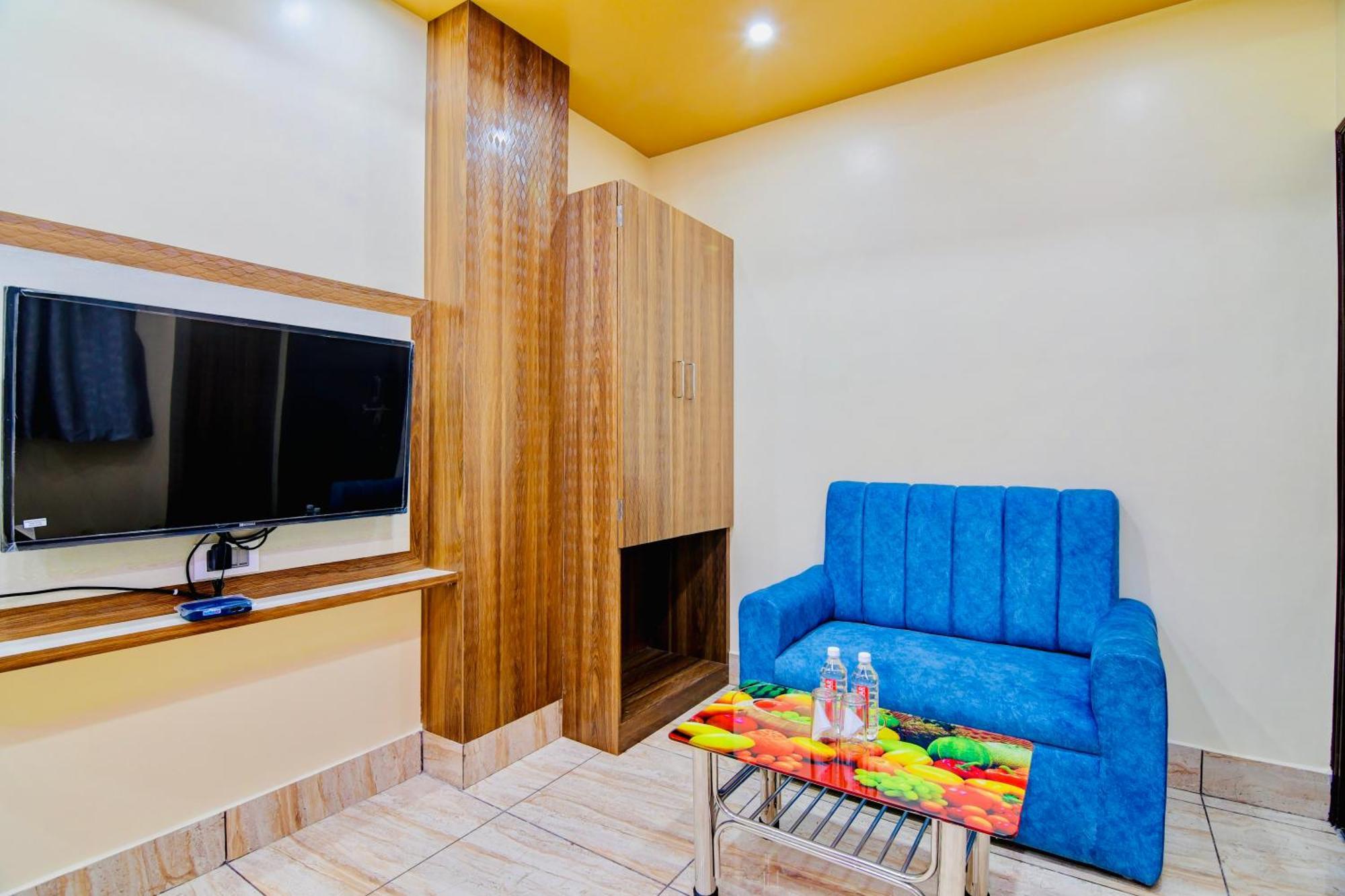 Hotel Kanan Inn Колката Екстериор снимка