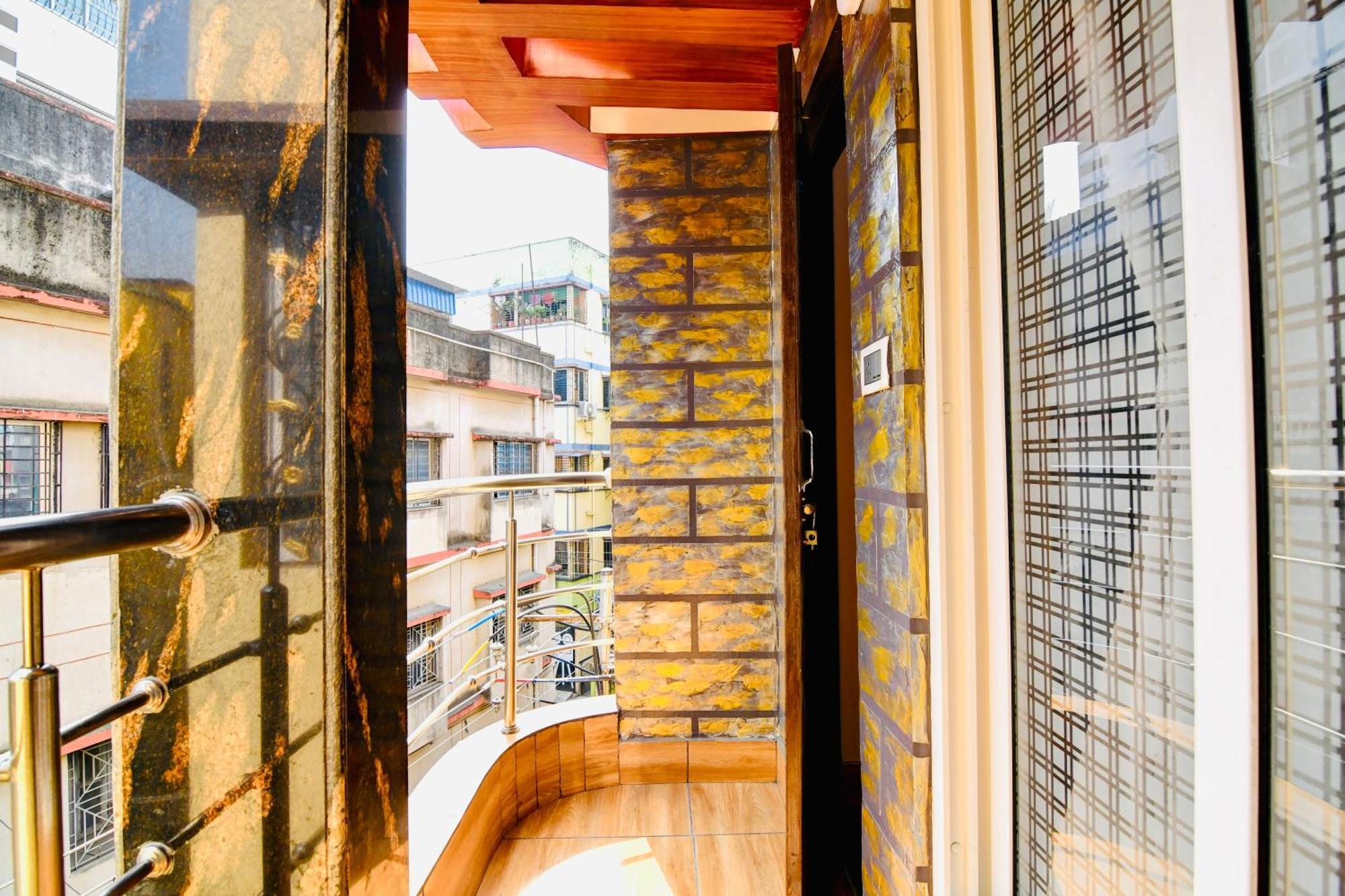 Hotel Kanan Inn Колката Екстериор снимка