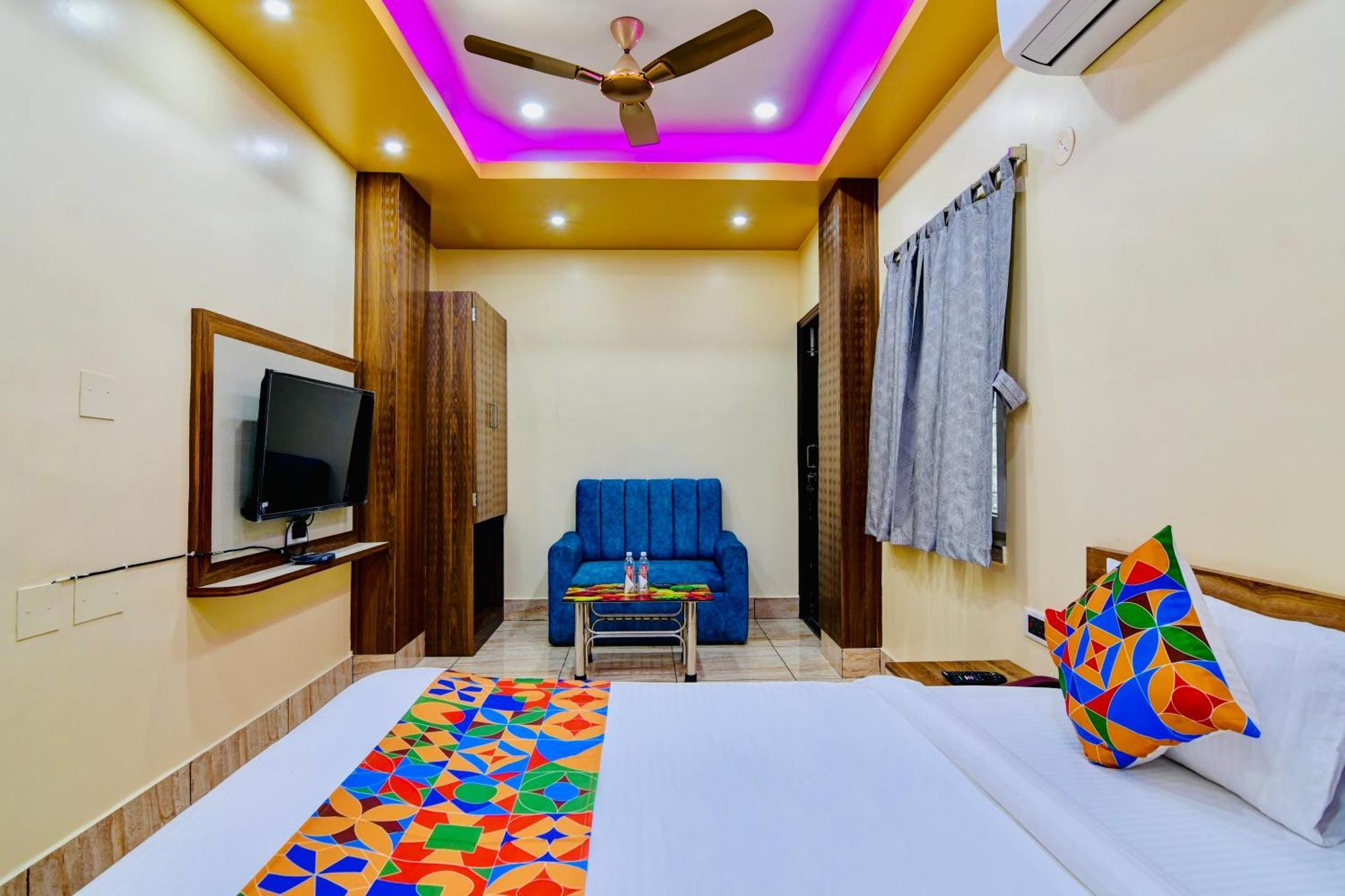 Hotel Kanan Inn Колката Екстериор снимка